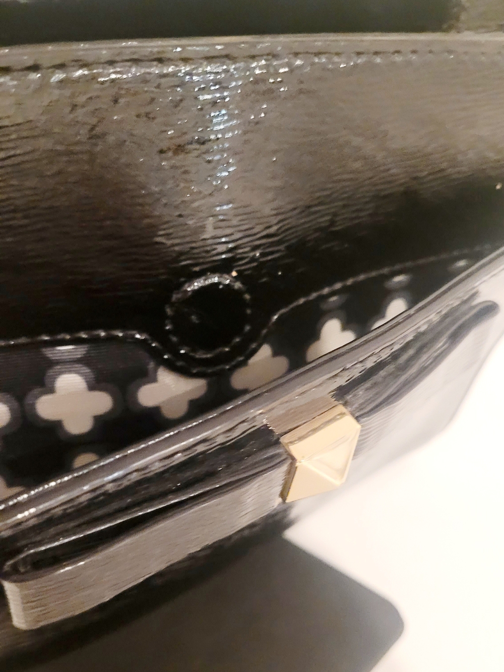 Kate Spade Beacon Court Angelica Crossbody Retails $228 - Picture 3 of 4